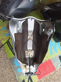 Nádrže benzínové na různé motorky - 10