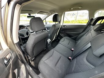 PEUGEOT 308 1.6 - 10