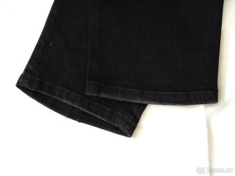 Prémiové pánské džíny DSQUARED2 - vel. 54 - 10