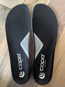 Topo Athletic Mnt Racer 3 - 10