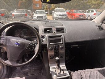 Volvo V50 2.0 D 2004 na opravu nebo náhradní díly - 10