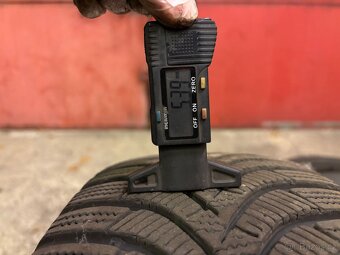 Plechové disky R16 + zimní pneu Škoda Octavia - 10