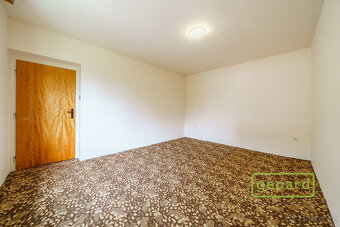 Dům v Tašovicích – prostor, klid a výhledy - 10