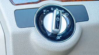 Mercedes-Benz E trieda Kupé 350 CGI Blue - 10