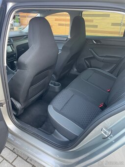 Škoda Rapid Spaceback 1.2 TSI Panorama Xenon 2017 TOP - 10