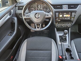Škoda Octavia Combi 2.0tdi - 10