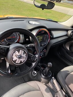 Mini Cooper One  F56 2015 - 10