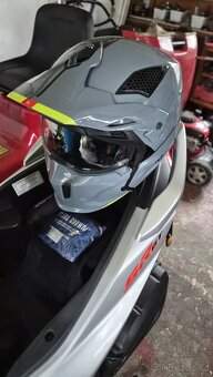 Aprilia sr gt 125 - 10