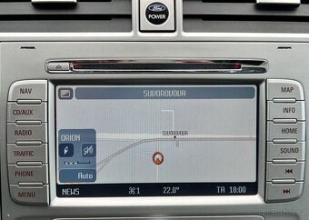 Ford Kuga 2.0TDCi 4x4 KAMERA PANORAMA manuál 100 kw - 10