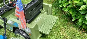 1místný elektrický Jeep Willys s 2.4G bluetooth DO, olivová - 10