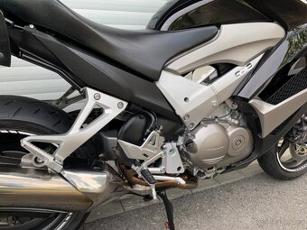 Honda VFR 800X Crossrunner SUPER STAV - 10