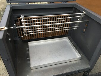 Gril na kýtu, krůtu nebo kuřata - 10