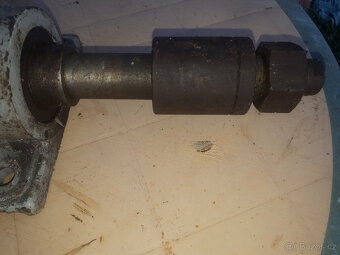 Hřídel cirkulárky - okružní pily (vřeteno) - 10