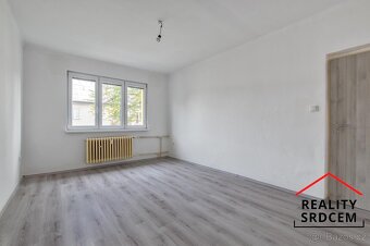 Pronájem bytu v os. vlast. 2+1/55 m2 na ul. Nedbalova, Karvi - 10