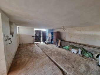 Prodej rodinného domu k rekonstrukci Olešovice, Plzeň - seve - 10