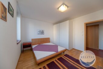 Pronájem bytu 3+kk 93 m² + balkon, parkovací stání - 10