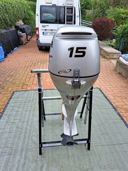 Motorový člun Honda HonWave T32-IE s motorem Honda BF15D3 - 10