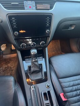 Škoda Octavia 3 2.0TDI 110kW 4x4 RS sedačky - 10