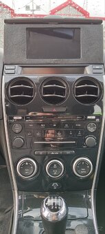 Mazda 6 GG sedan 2007 2.0 benzín - 10