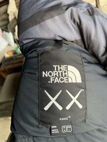 TNF X KAWS RETRO 1996 NUPTSE - 10