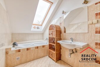 Pronájem zrekonstruovaného bytu 3+kk s pracovnou v RD, 119 m - 10