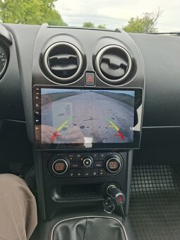 Nissan Qashqai 1.6i 84kW - 10
