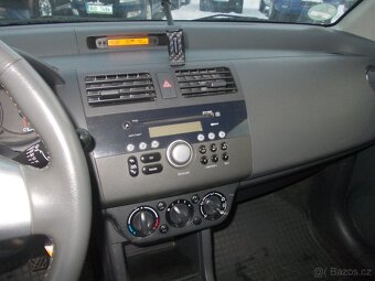 Suzuki Swift, 1.3i 4x4 KLIMA,VYHŘ. SEDAČKY - 10