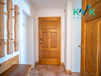 Prostorný byt 3+1, 90 m², po rekonstrukci, 15 min. pěšky do - 10