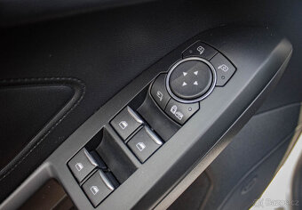Ford Focus Kombi 2.0 TDCi EcoBlue Vignale A/T - 10
