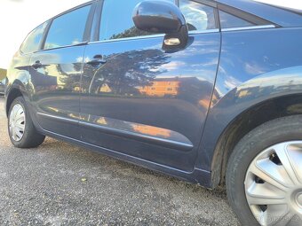 Peugeot 5008 - 10