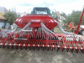 Secí stroj - Kverneland Accord DV6 - 10