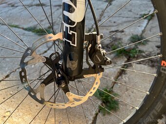 Celoodpruzene horske kolo Cube - 10