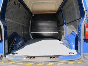 Volkswagen Transporter 2.5 TDI 4x4 ČR 1.maj - 10