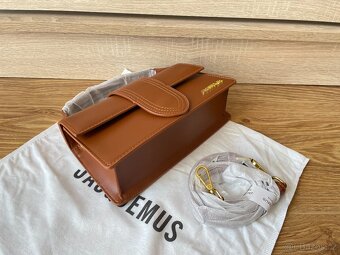 Jacquemus Le Grand Bambino hnedá kabelka - 10
