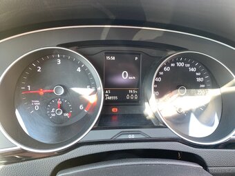 VOLSVAGEN PASSAT 2.0 TDi 176kW 4x4 DSG HIGLINE - 10