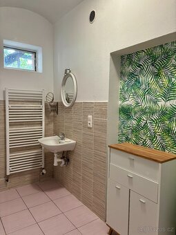 Pronájem moderního mezonetový bytu 2+kk s terasou v centru O - 10
