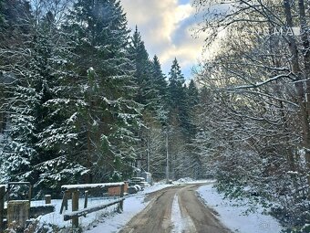 POUZE U NÁS Stavební pozemek s výhledem-SKI Čertov - 10