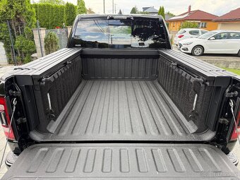 DODGE RAM 1500 HEMI VZDUCH HEADUP RAMBOX - 10