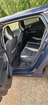 Volvo v60 2011 - 10