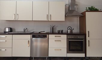 Světlá moderní kuchyně PAOLA - 10