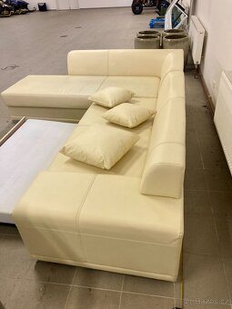 kožená rozkládacín krémová sedací souprava - 10