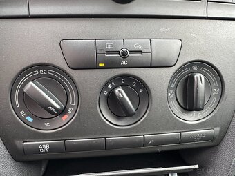 Škoda Octavia 1,9 TDi Senzory, Tažné, 8xDisky - 10