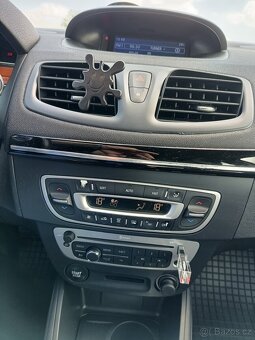 RENAULT FLUENCE 1.6 - 10