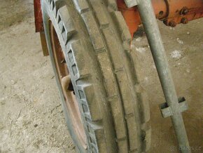 Traktor BELORUS 1969 - 10