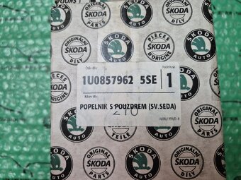Škoda Octavia I přední popelník - 10