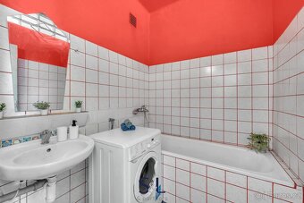 Prodej rodinného domu s bytovými jednotkami u rybníků v Dubi - 10