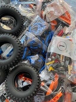 NOVÉ Ford Raptor - 1379ks kostek - 10