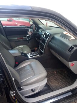 Chrysler 300C - 10