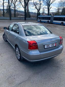 Toyota Avensis T25/2.2/110 kw - 10
