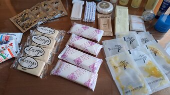 Hotelová mýdla, šampony, balzámy na vlasy, zubní pasty - 10
